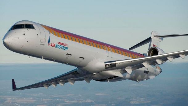 Air Nostrum inaugura la ruta directa que une por primera vez Melilla con Santiago de Compostela